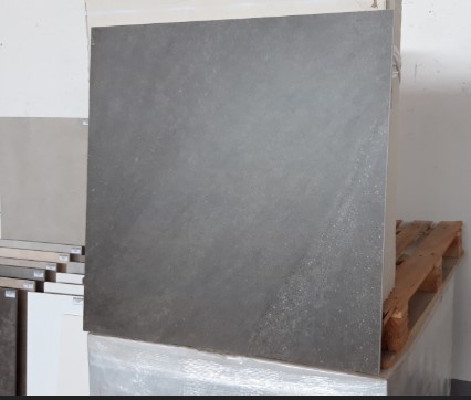 Großformatfliese: XXL-Fliese Shins-Grafito 75 x 75 cm
Lieferung und Verlegung auch im Umkreis von Karlsruhe, Heidelberg, Mannheim